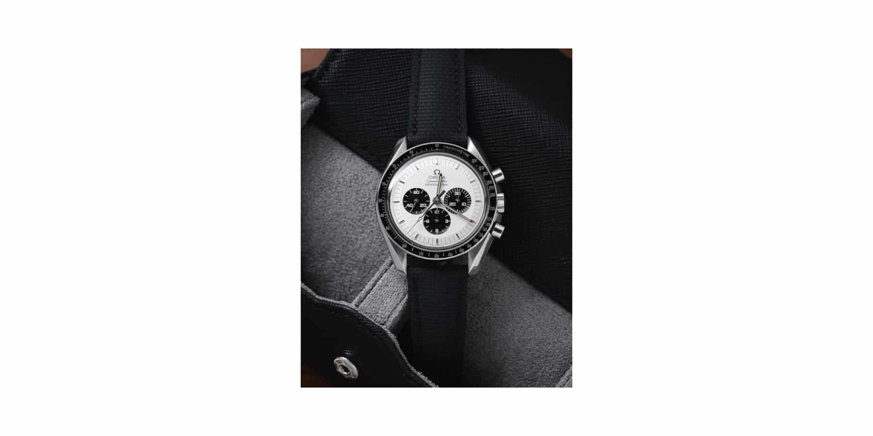 Bracelet Sailcloth noir sur montre Omega